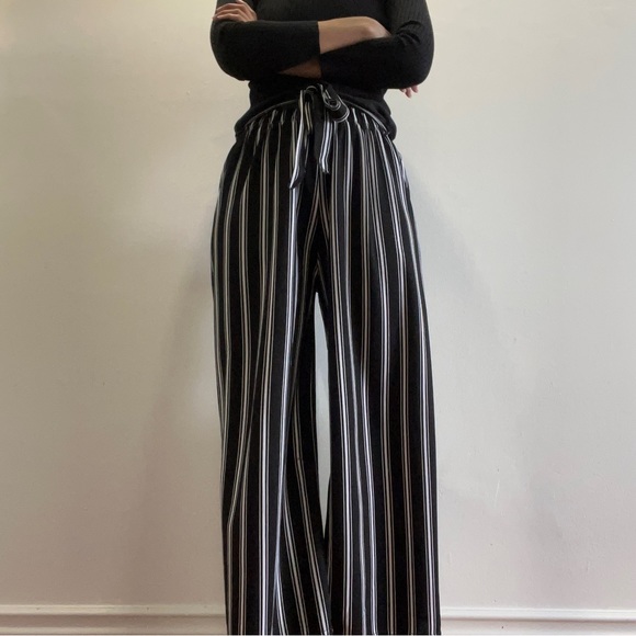 Black and white pants - Picture 1 of 5